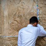 Le Mur de l’Ouest à Jérusalem lieu saint du judaïsme